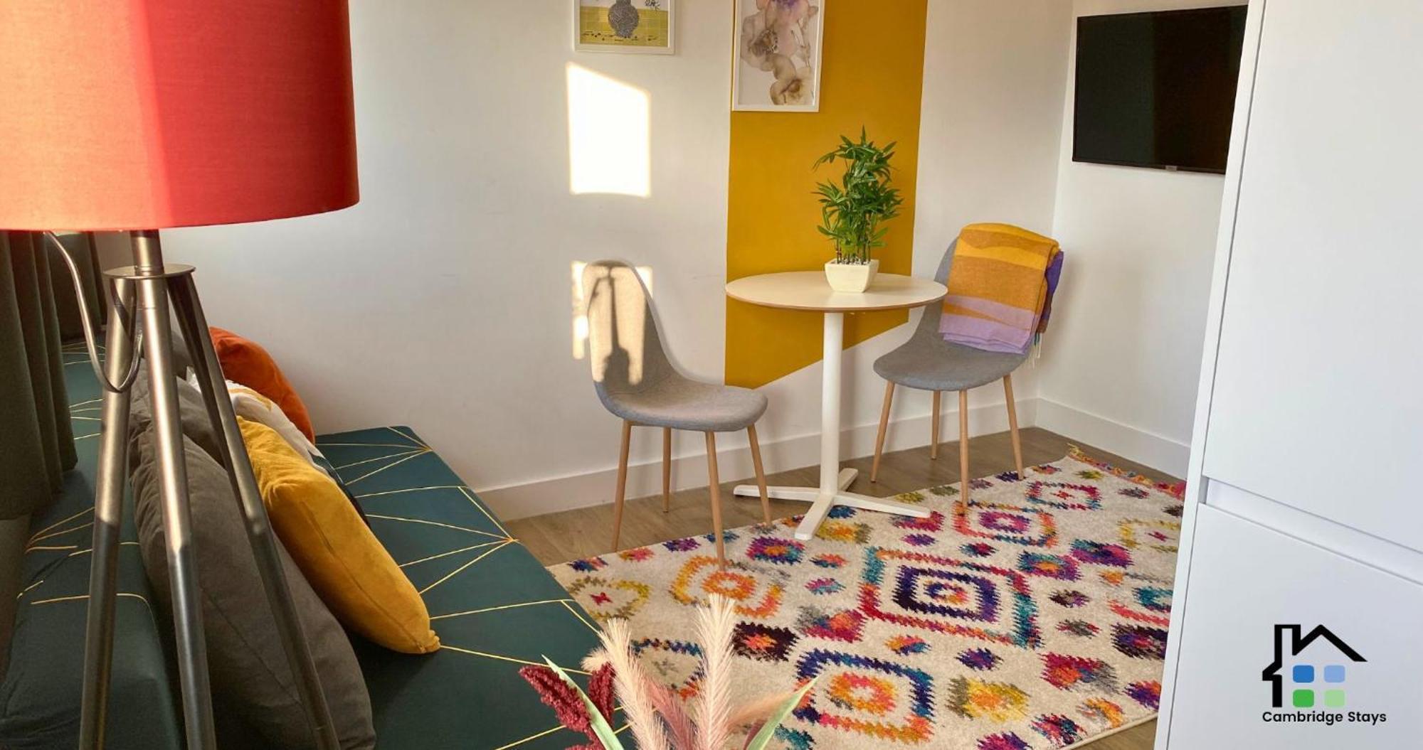 1br Flats-easy Walk To Centre-parking Apartment